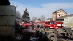 Požár haly ve Vikýřovicích na Šumpersku
