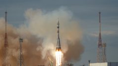 Start rakety Sojuz MS-25 v Bajkonuru