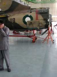 Oprava pákistánské stíhačky Shenyang F-6
