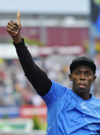 Usain Bolt (Jamajka) zdraví diváky Zlaté tretry v Ostravě
