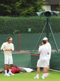 Roger Federer dělá podobná cvičení