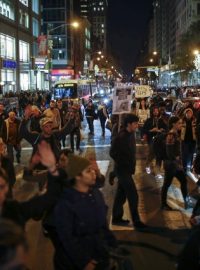 Protestující v ulicích New Yorku
