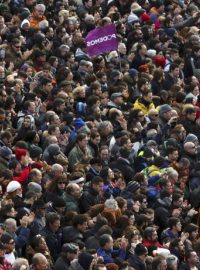 Desítky tisíc lidí demonstrovaly v Madridu na podporu levicové strany Podemos