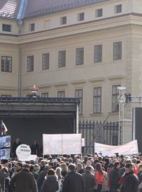 Mítink SPO na Hradčanském náměstí v Praze. Na snímku prezident Miloš Zeman