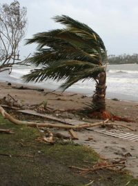 Vanuatu zdevastovala tropická bouře Pam. Vichr tam dosahoval rychlosti až 270 kilometrů v hodině