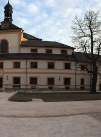 Po opravách za téměř půl miliardy se otevírá barokní hospital Kuks na Trutnovsku
