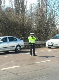 Provoz u ruzyňských kasáren řídí policie