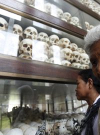 Kambodža si připomíná 40 let od zahájení teroru Rudých Khmérů. Lokalita Killing Fields