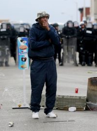 Americkým Baltimore zmítají násilné nepokoje