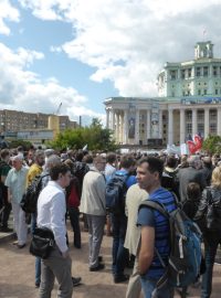 Do Suvorovova parku přišli lidé ‚zachránit ruskou vědu před úplným krachem‘