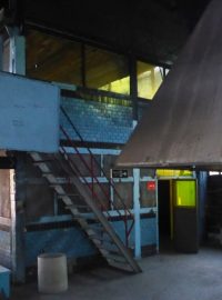 Nezávislé kulturní centrum Izolace v Doněcku krátce před zánikem