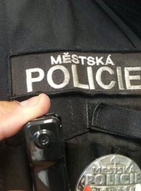 Policisté v Děčíně používají minikamery