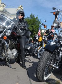 Centrum Prahy obsadili motorkáři na Harlejích