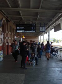 Na vlakovém nádraží v Českém Brodě se denně otočí pět tisíc lidí