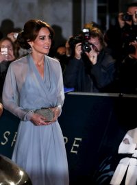 Princ William a vévodkyně Kate na premiéře filmu Spectre