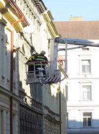 Výbuch tlakové nádoby s propanbutanem v centru Českých Budějovic