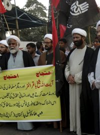 Protestní shromáždění v pákistánském Karáčí