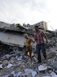 Ekvádor se vzpamatovává z ničivého zemětřesení