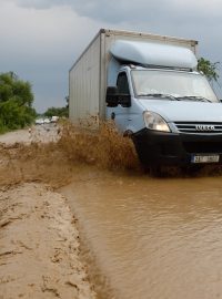 Prudké deště způsobily  ž. června lokální záplavy na Plzeňsku