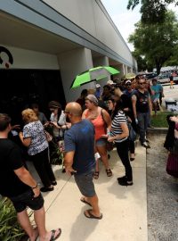 Po útoku na Floridě chodí Američané hromadně darovat krev