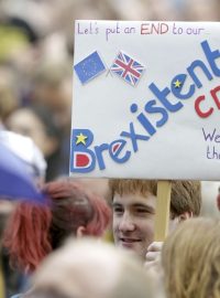 Odpůrci brexitu demonstrovali v hlavním městě Británie