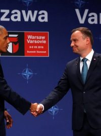 Barack Obama se vítá s polským prezidentem Dudou