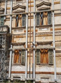 V italské Aquile se stále opravují stavby poničené minulým zemětřesením