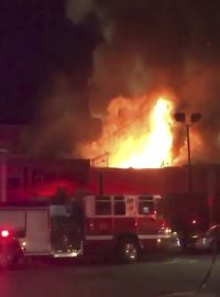 Při požáru v Oaklandu zahynulo nejméně 9 lidí