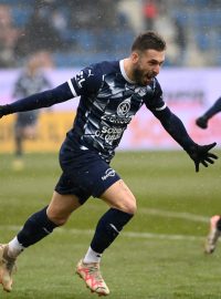 Fotbalista Slovácka Marek Havlík se raduje ze své branky do sítě Bohemians