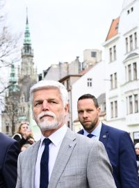 Prezident Petr Pavel a vlevo hejtman Libereckého kraje Martin Půta v Liberci