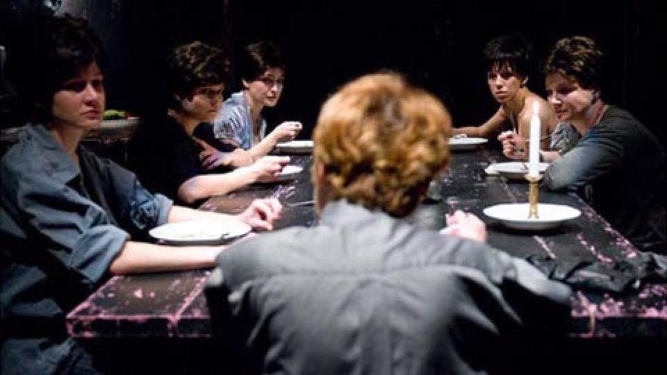 Dům Bernardy Alby | foto: Činoherní studio Ústí nad Labem Dům Bernardy Alby