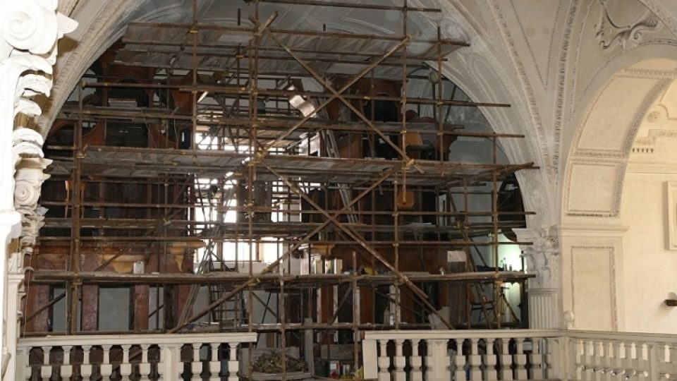 Rekonstrukce varhan v chrámu Nejsvětějšího Salvátora v Praze