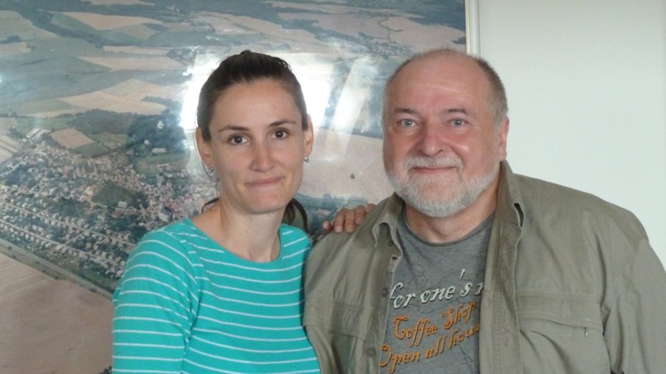 Loga Čaplyginová a Libor Vacek pro natáčení minutové hry Letní podvečer