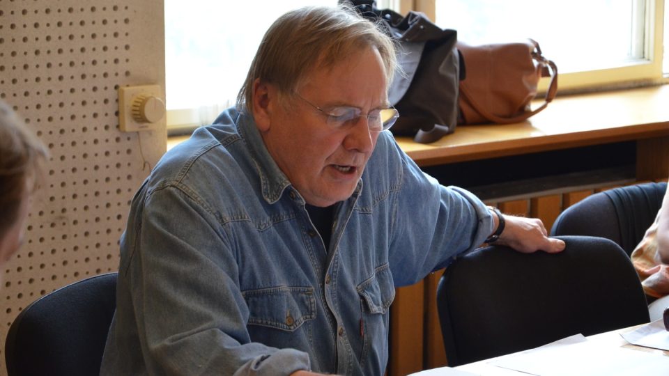 Herec Jiří Štěpnička při natáčení minutové hry Výlet | foto: Prokop Havel, Český rozhlas Herec Jiří Štěpnička při natáčení minutové hry Výlet