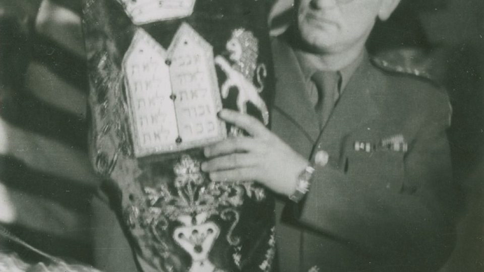 Zasvěcení nové pražské tóry, rabín dr. Hanuš Rezek, 15. ledna 1946