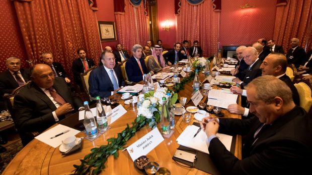Ministři zahraničí devíti zemí se kvůli situaci v Sýrii sešli ve švýcarském Lausanne